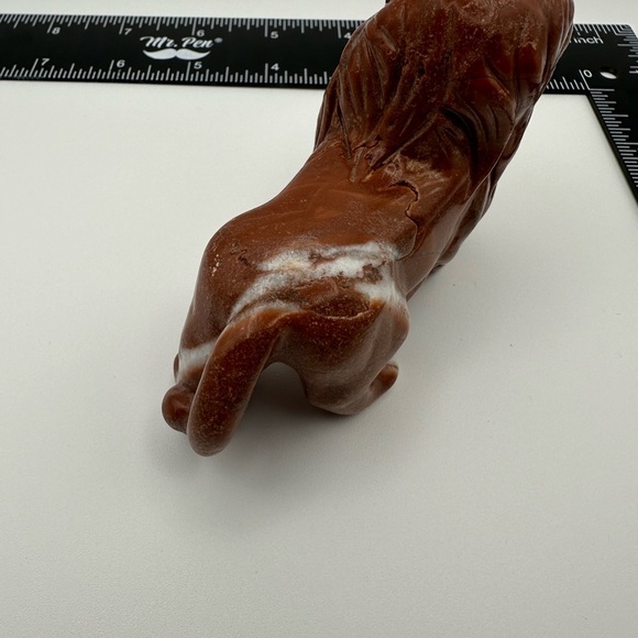 Red Jasper and Quartz Lion Crystal Carving - Picture 7 of 7